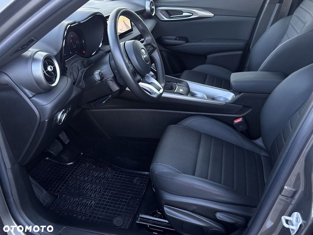 Alfa Romeo Tonale 1.5 T4 GSE mHEV Sprint DCT - 11