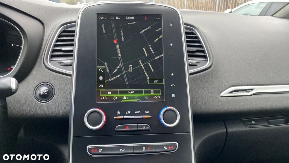 Renault Grand Scenic - 36