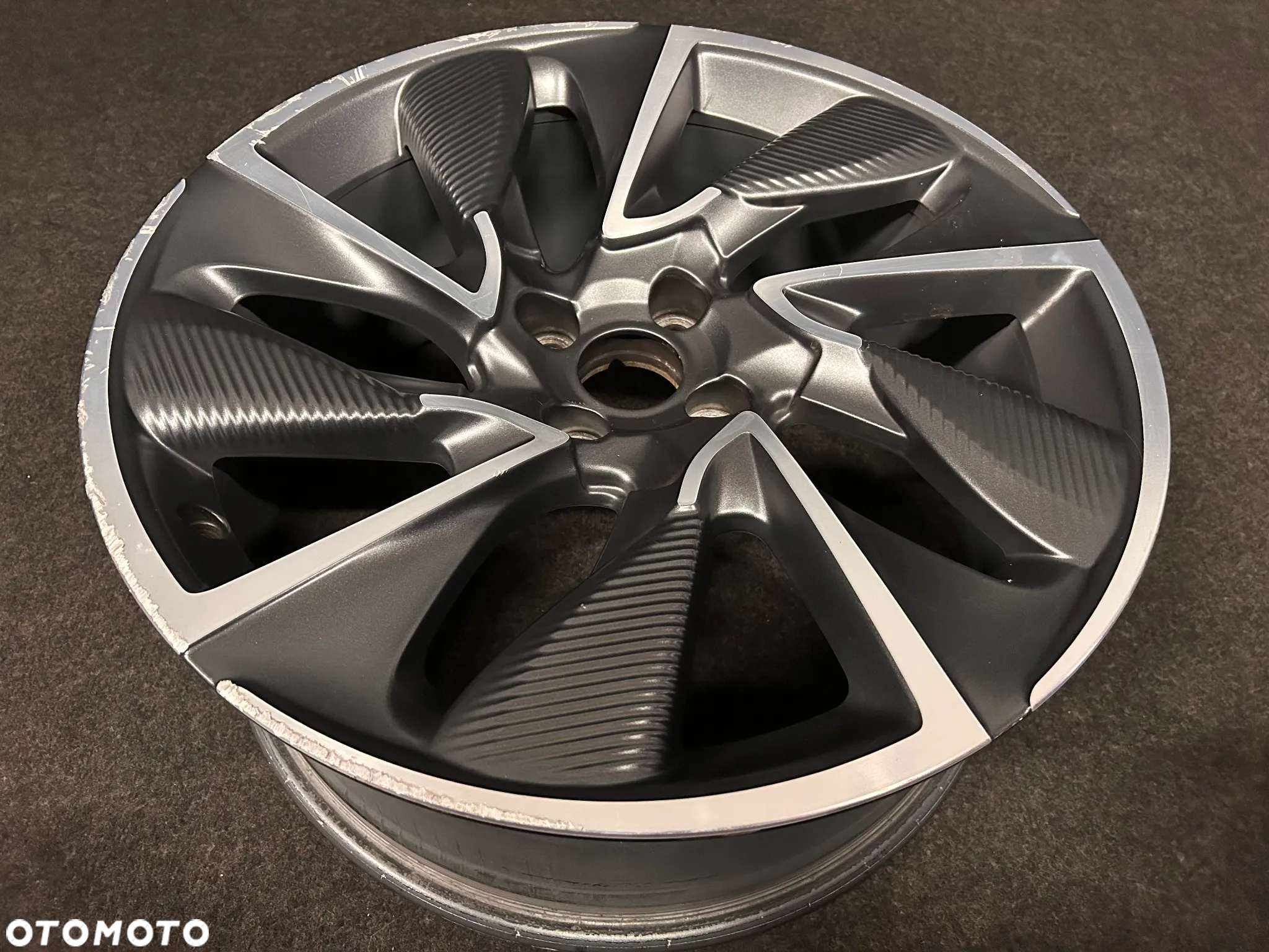Alufelga Citroen DS4 19 cali 5x108 1szt. 9673705977 - 2