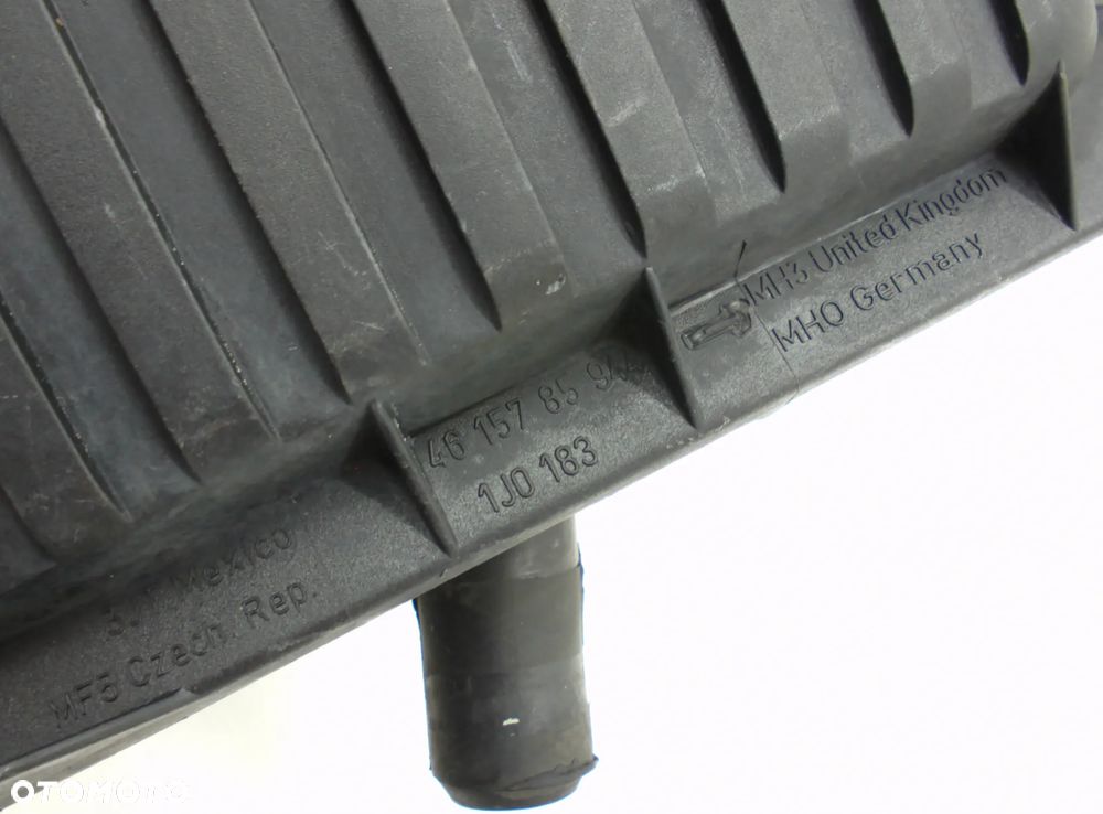 VW Bora Filtr Powietrza Obudowa - 5