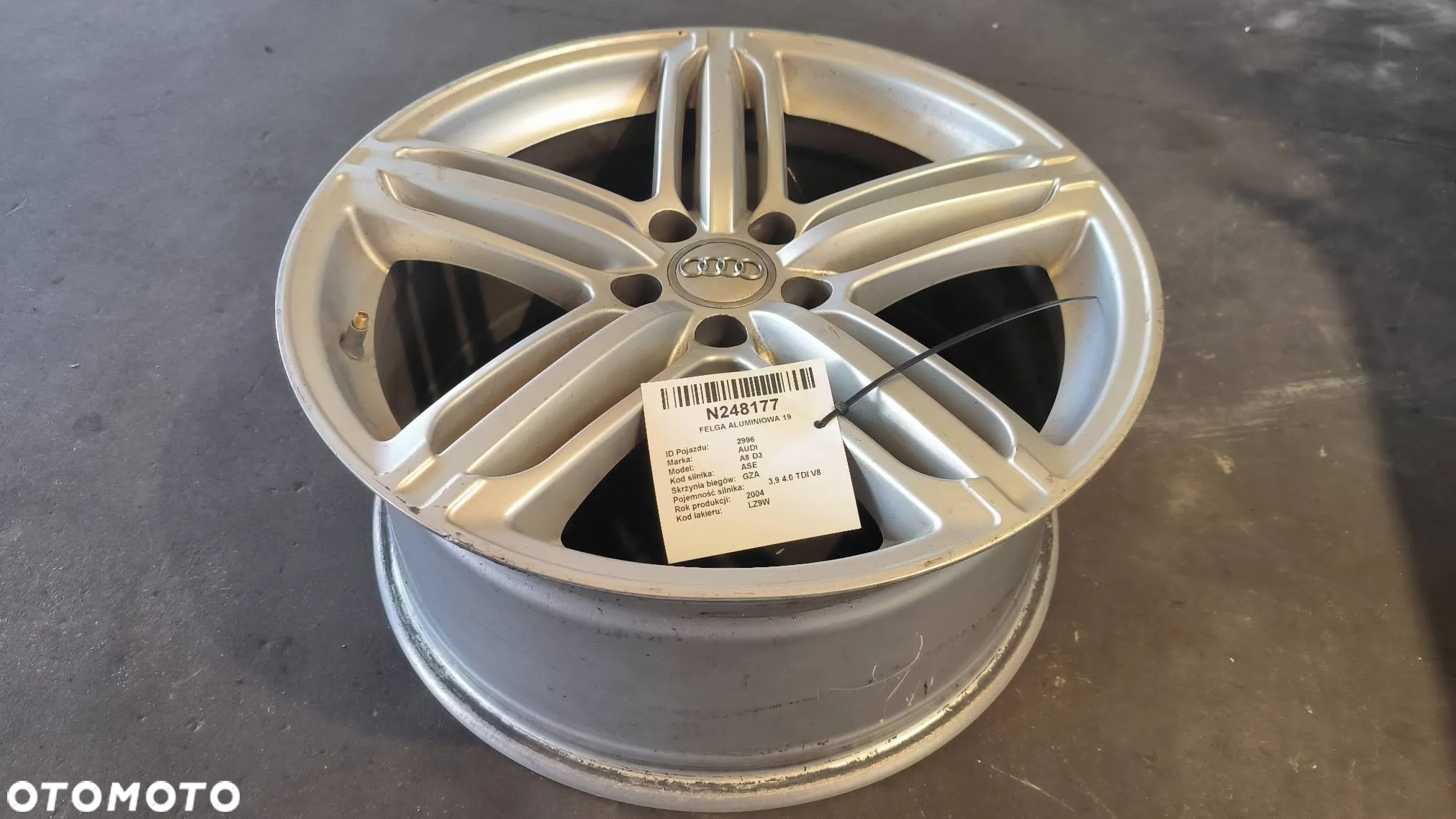 Audi A8 S8 D3 4E 2004 Felgi aluminiowe R18 5X112 ET45 8J - 7