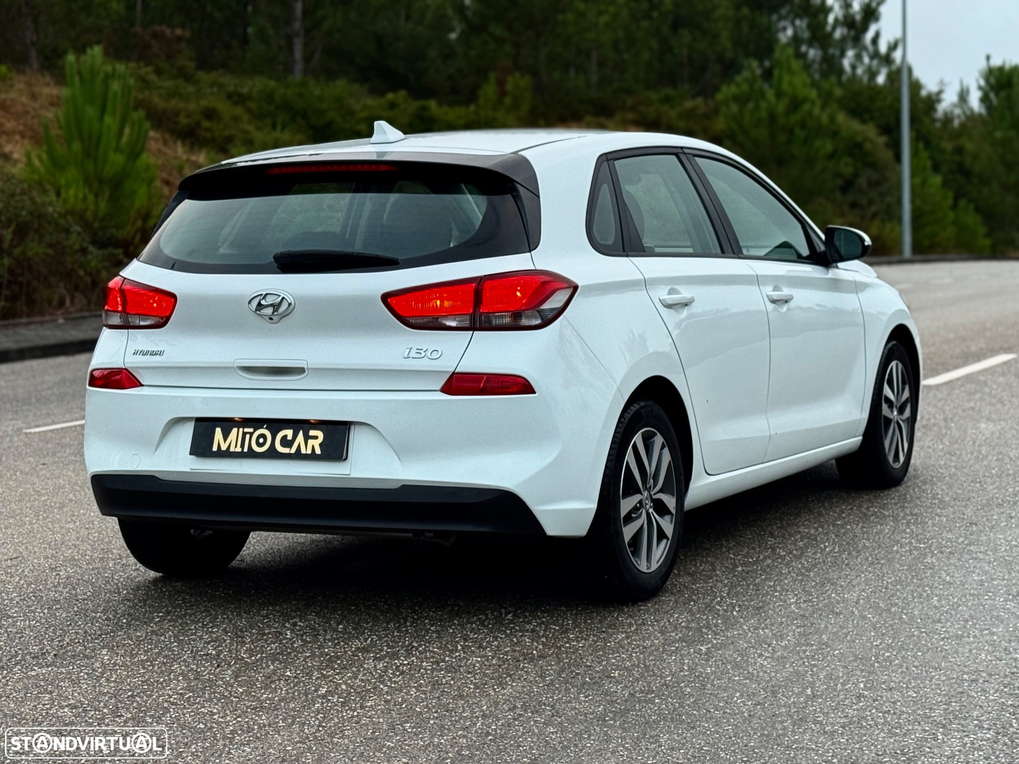 Hyundai i30 1.6 CRDI Blue Comfort+Navi - 13