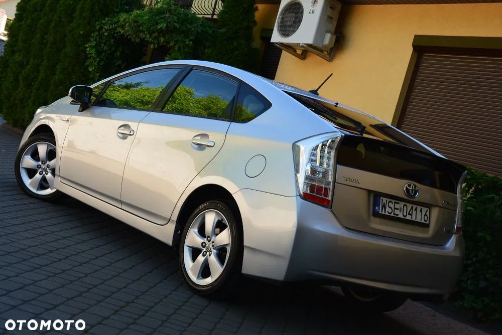Toyota Prius (Hybrid) Comfort - 4