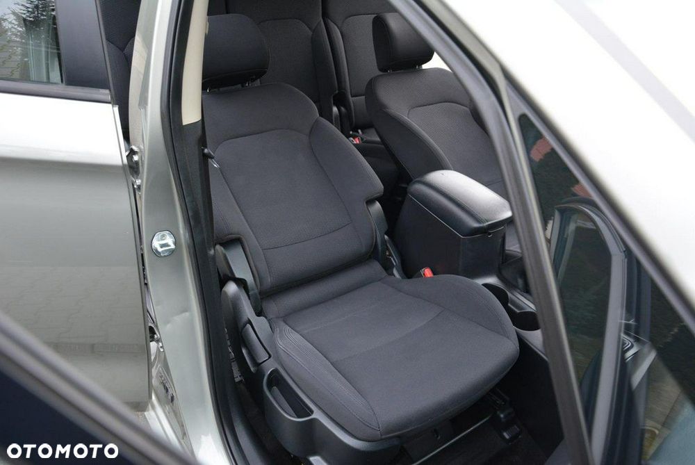 Kia Carens 1.6 GDI L 7os EU6 - 19