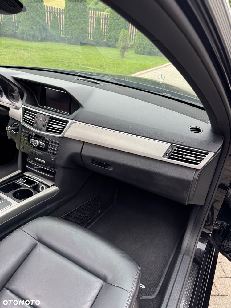 Mercedes-Benz Klasa E 350 CDI DPF 4Matic BlueEFFICIENCY 7G-TRONIC Avantgarde - 28