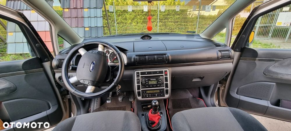 Ford Galaxy TDI Ghia - 12