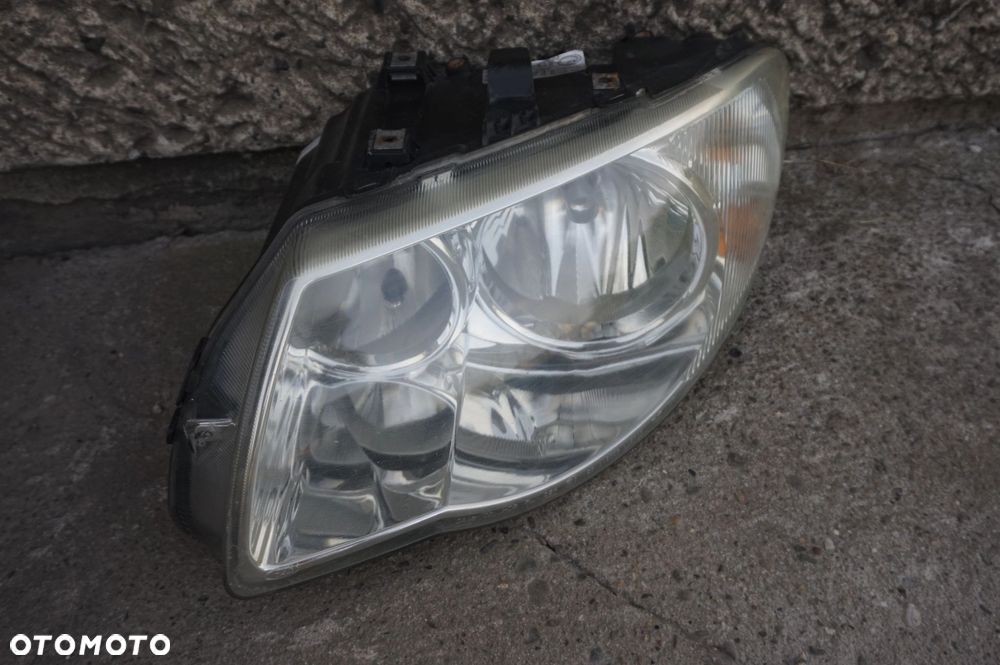 LAMPA PRZEDNIA LEWA GRAND VOYAGER IV 05r - 2