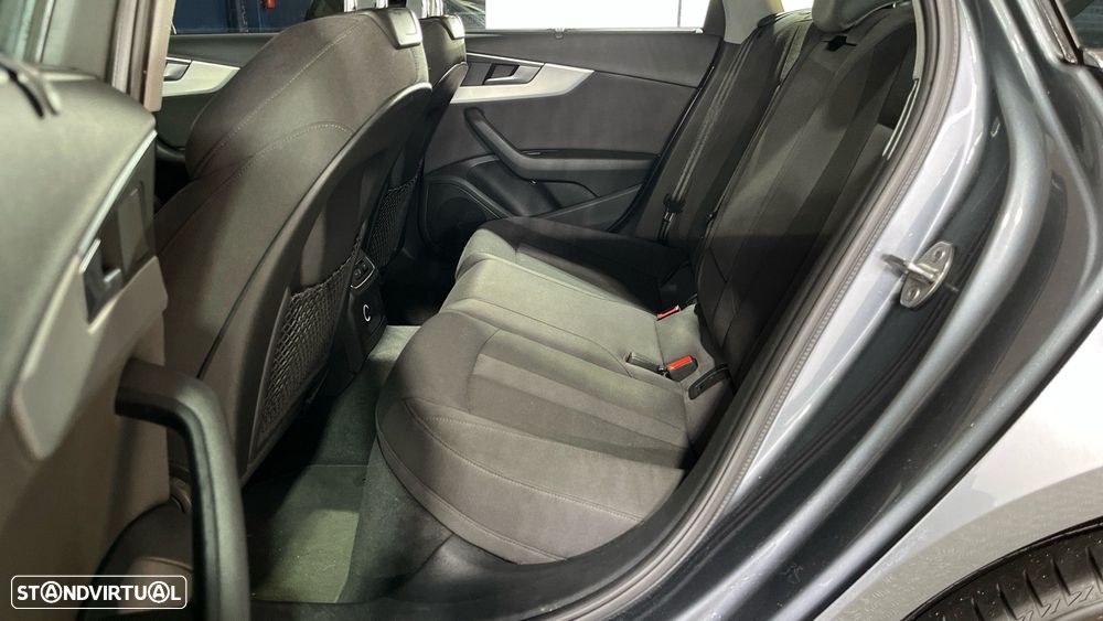 Audi A4 Avant 2.0 TDI S-line S tronic - 11