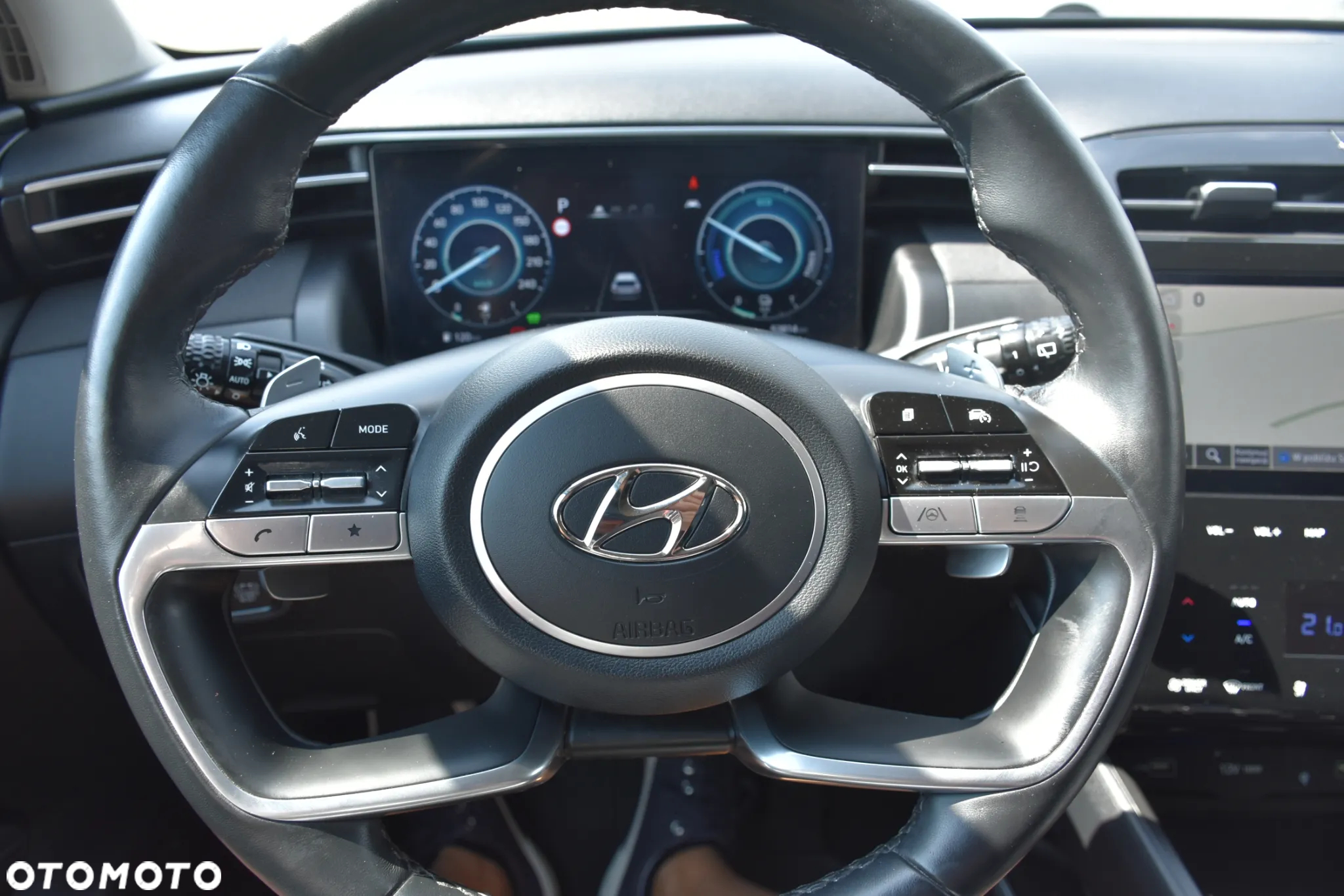 Hyundai Tucson 1.6 T-GDi HEV Executive 4WD - 23