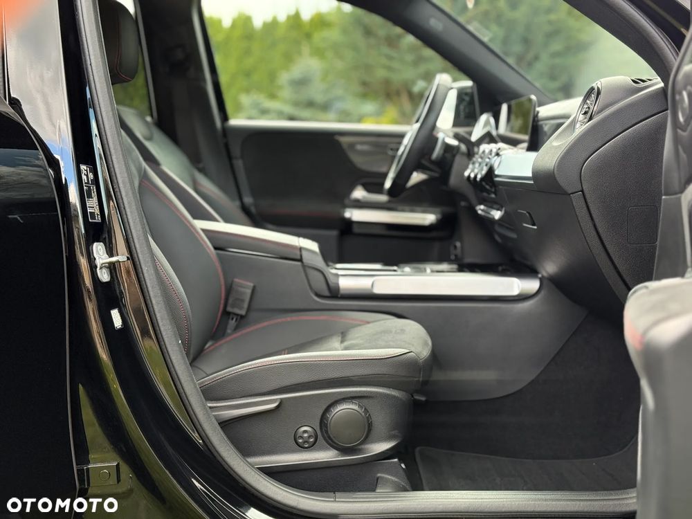 Mercedes-Benz GLB 200 d 8G-DCT AMG Line - 18