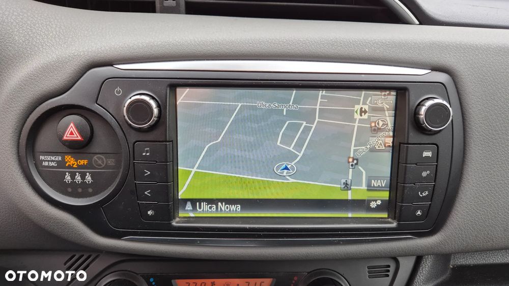 Toyota Yaris 1.33 Premium EU6 - 16