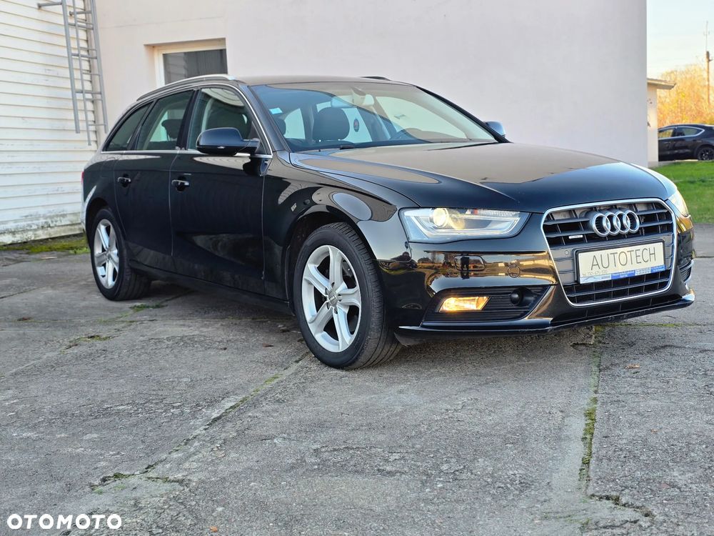 Audi A4 Avant 2.0 TDI Quattro Design S tronic - 23