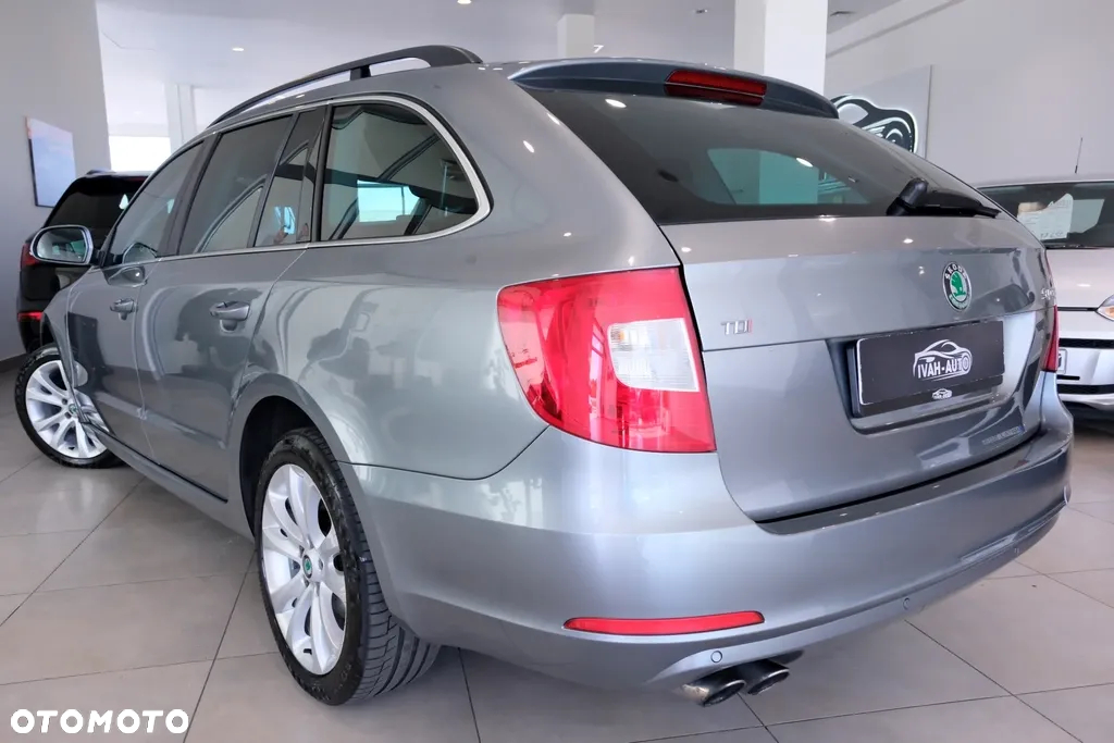 Skoda Superb 2.0 TDI Ambition - 10