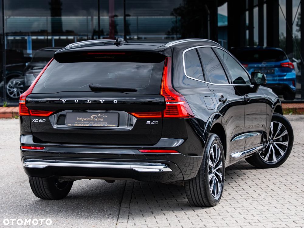 Volvo XC 60 B4 D AWD Ultimate Bright - 3