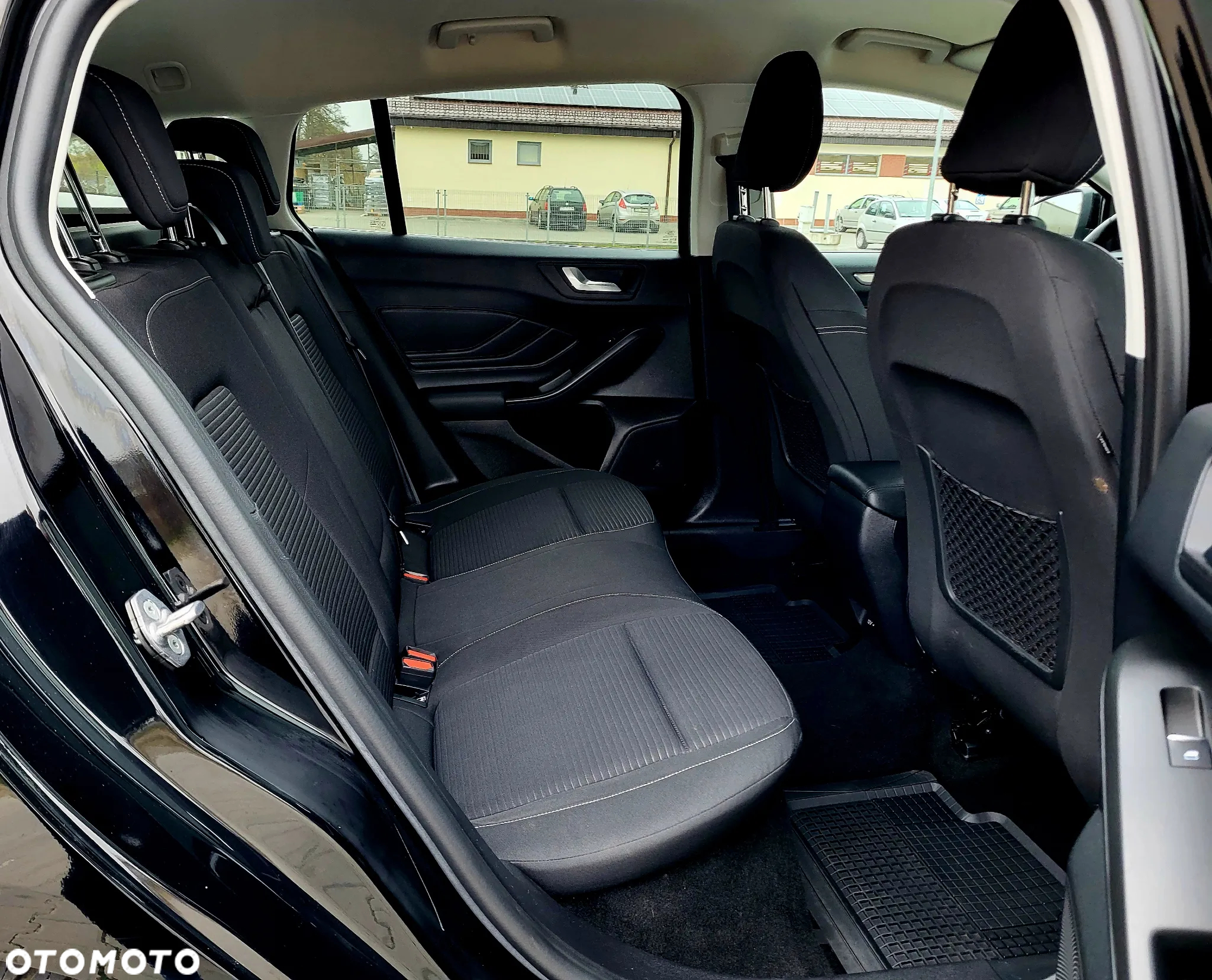 Ford Focus 1.0 EcoBoost Titanium Business - 29