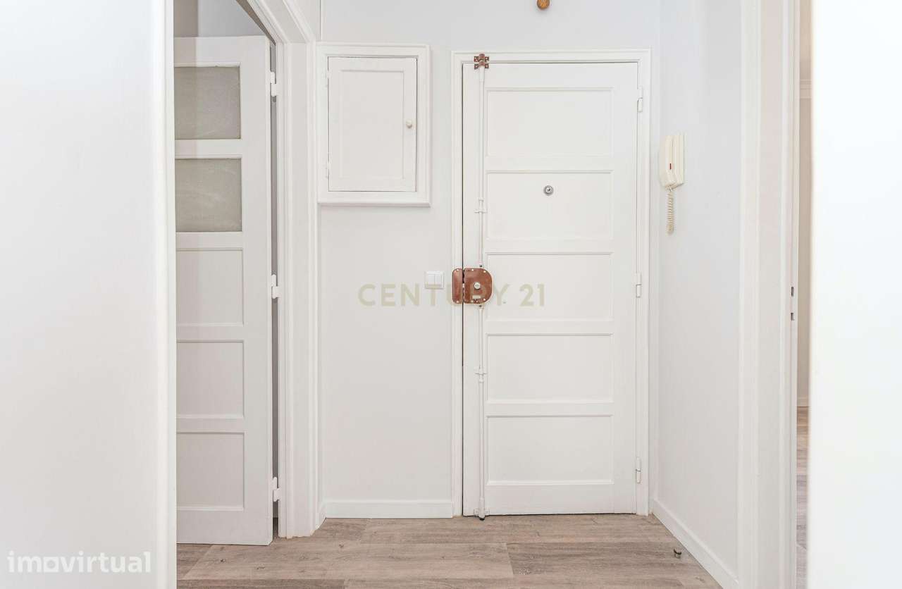 Apartamento T2 para Arrendamento - Campo de Ourique - Grande imagem: 5/26