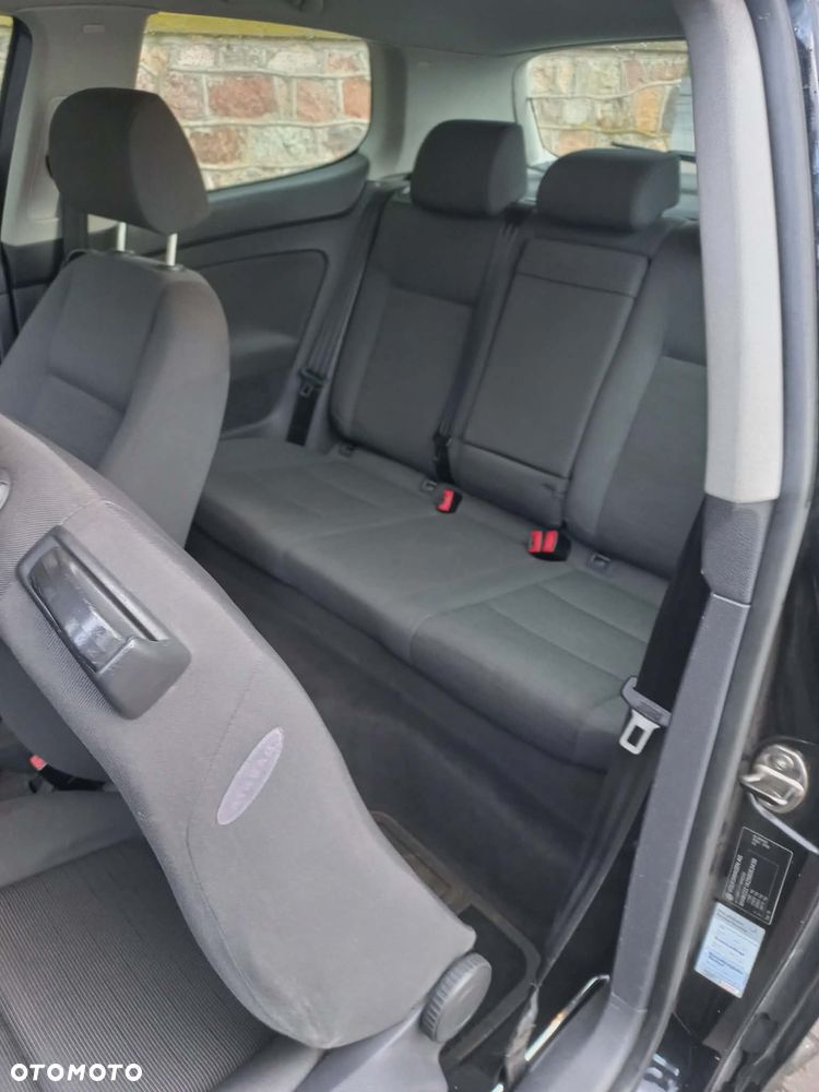 Volkswagen Golf - 8