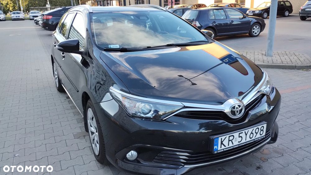 Toyota Auris 1.6 Premium - 2