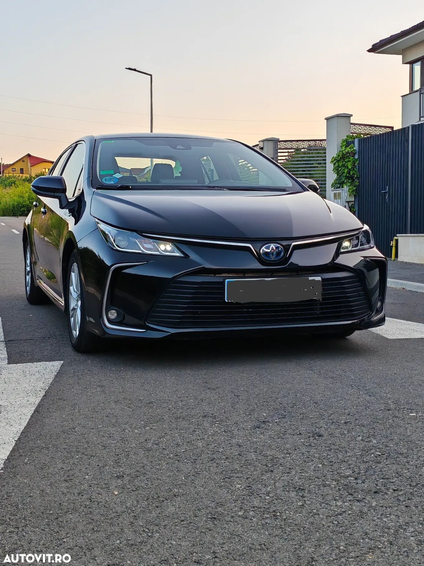 Toyota Corolla 1.8 HSD Exclusive interior Gri - 1
