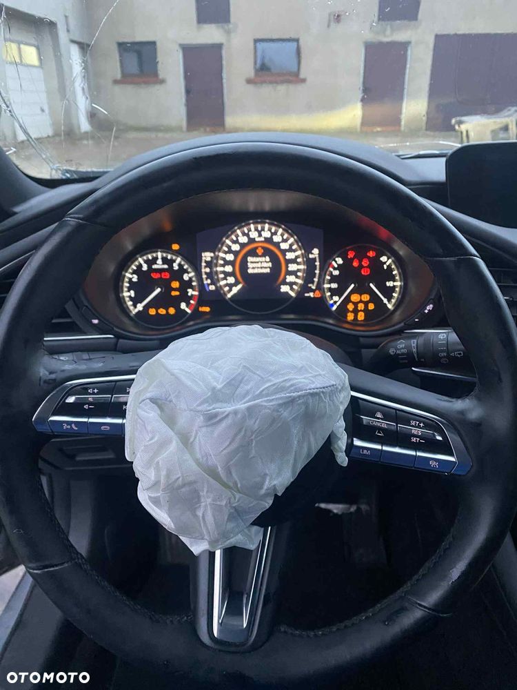 Mazda 3 SKYACTIV-G 2.0 M-Hybrid 150 - 16