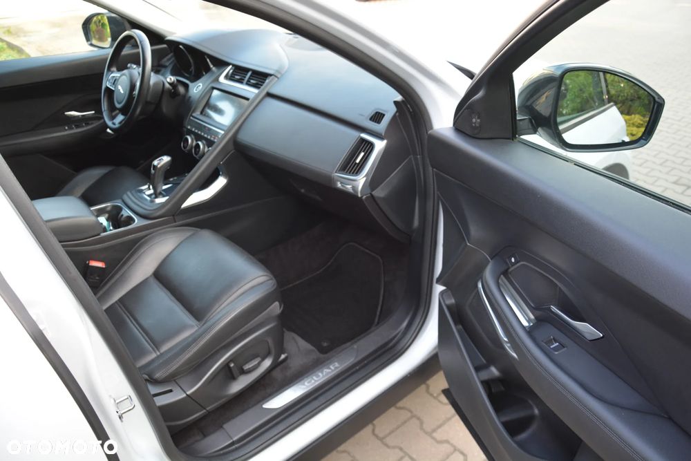 Jaguar E-Pace D150 AWD S - 36