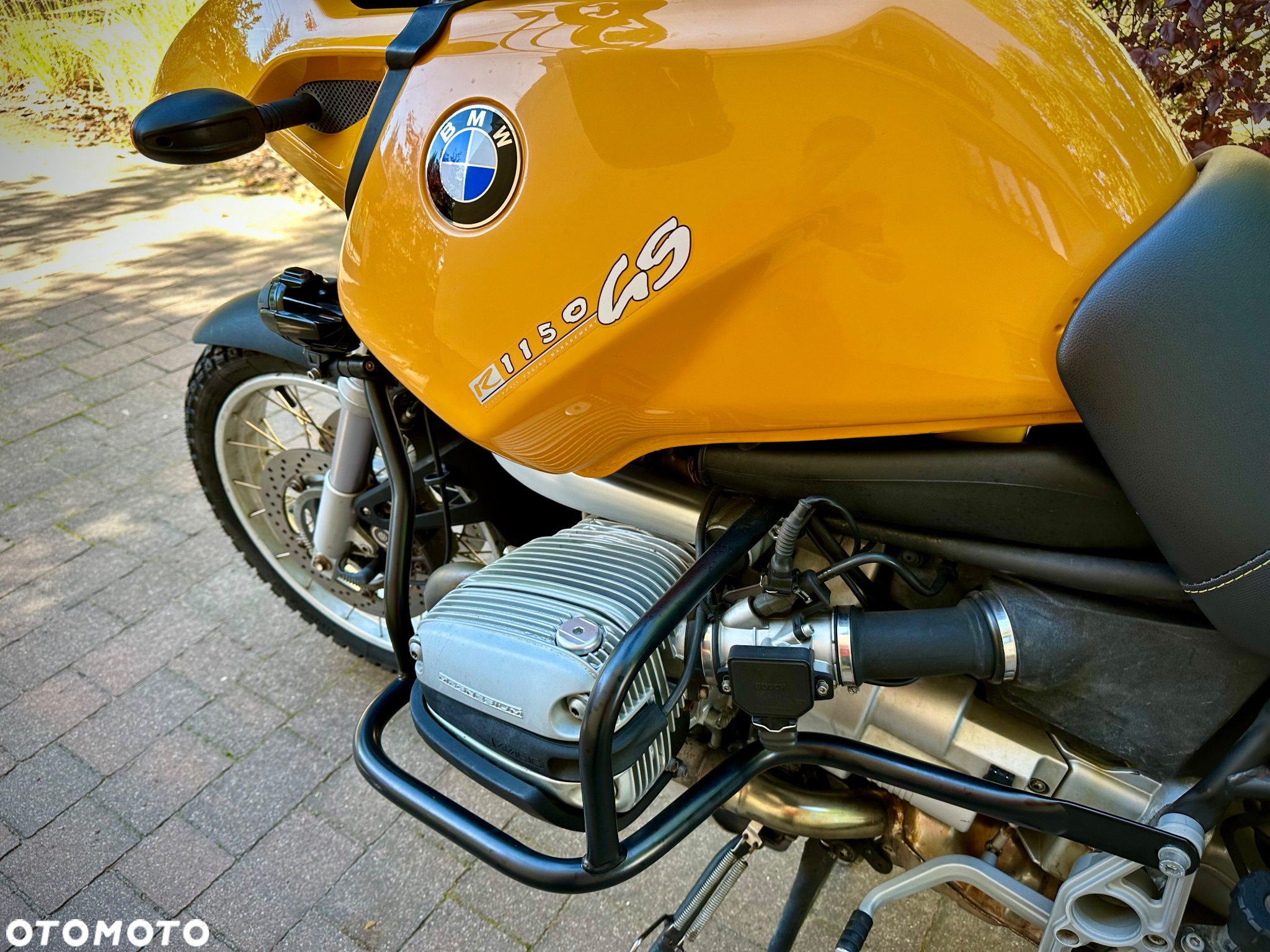 BMW R - 8