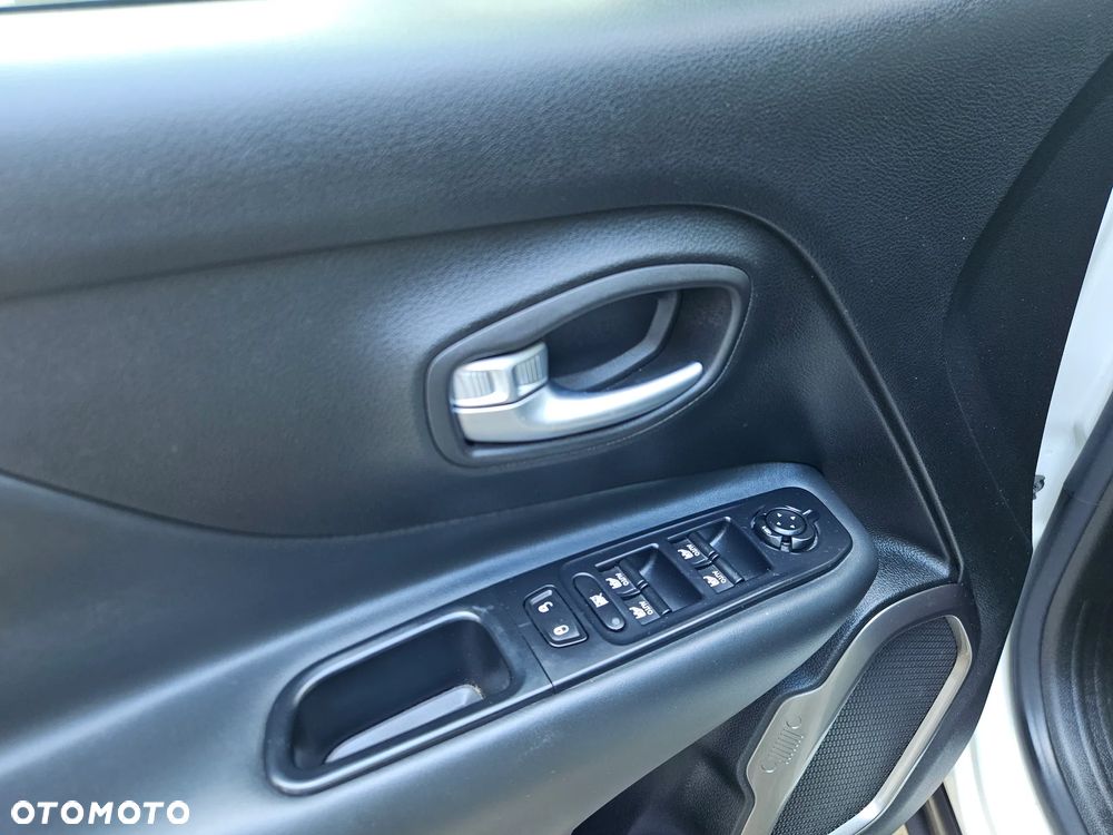 Jeep Renegade 1.3 T-GDI Automatik Limited - 12