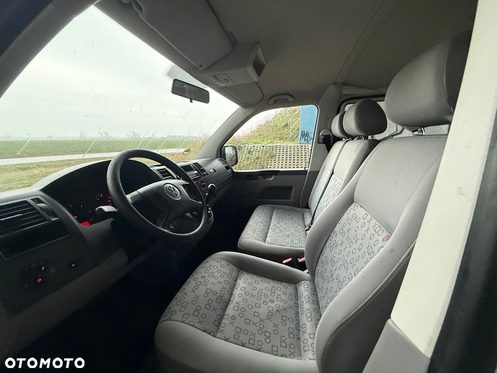 Volkswagen Transporter Caravelle Kurz Trendline - 9