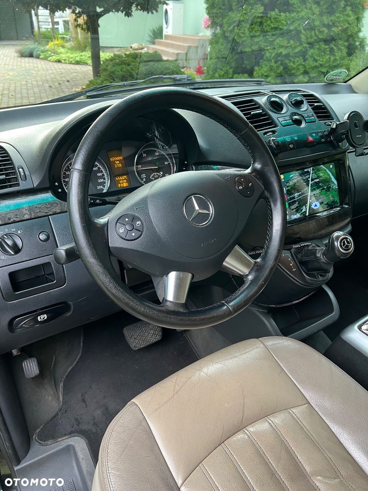 Mercedes-Benz Viano - 8