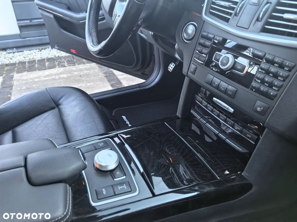Mercedes-Benz Klasa E 500 BlueEFFICIENCY Avantgarde - 16