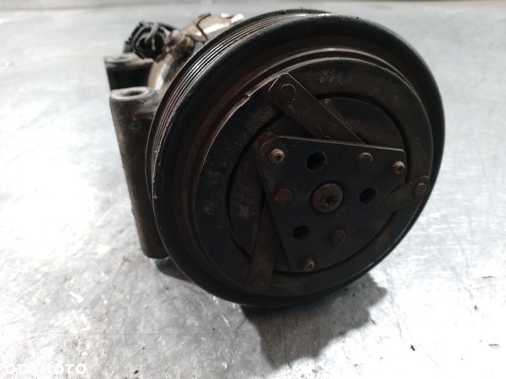 POMPA, SPRĘŻARKA KLIMATYZACJI NISSAN ALMERA N16 1.8 16V - 4