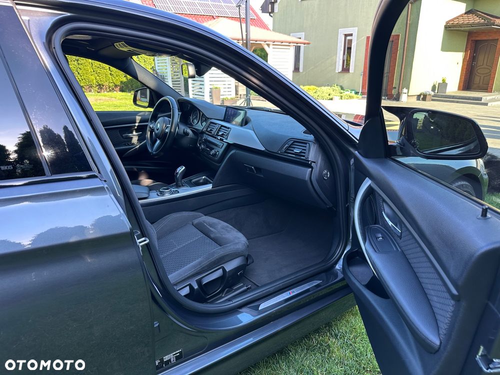 BMW Seria 3 328i Sport-Aut Sport Line - 30