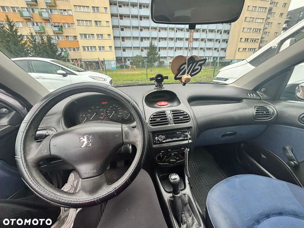Peugeot 206 - 8