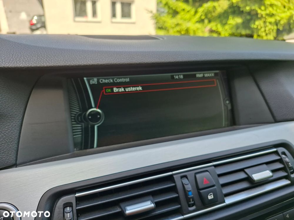 BMW Seria 5 528i - 18