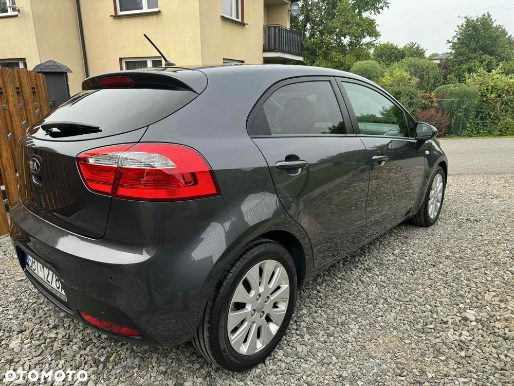 Kia Rio 2013 photo 4