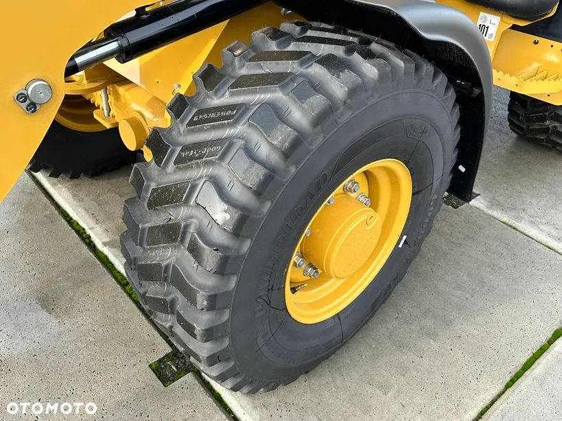 Caterpillar 906 - 18