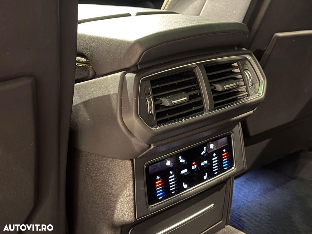 Lamborghini URUS - 33