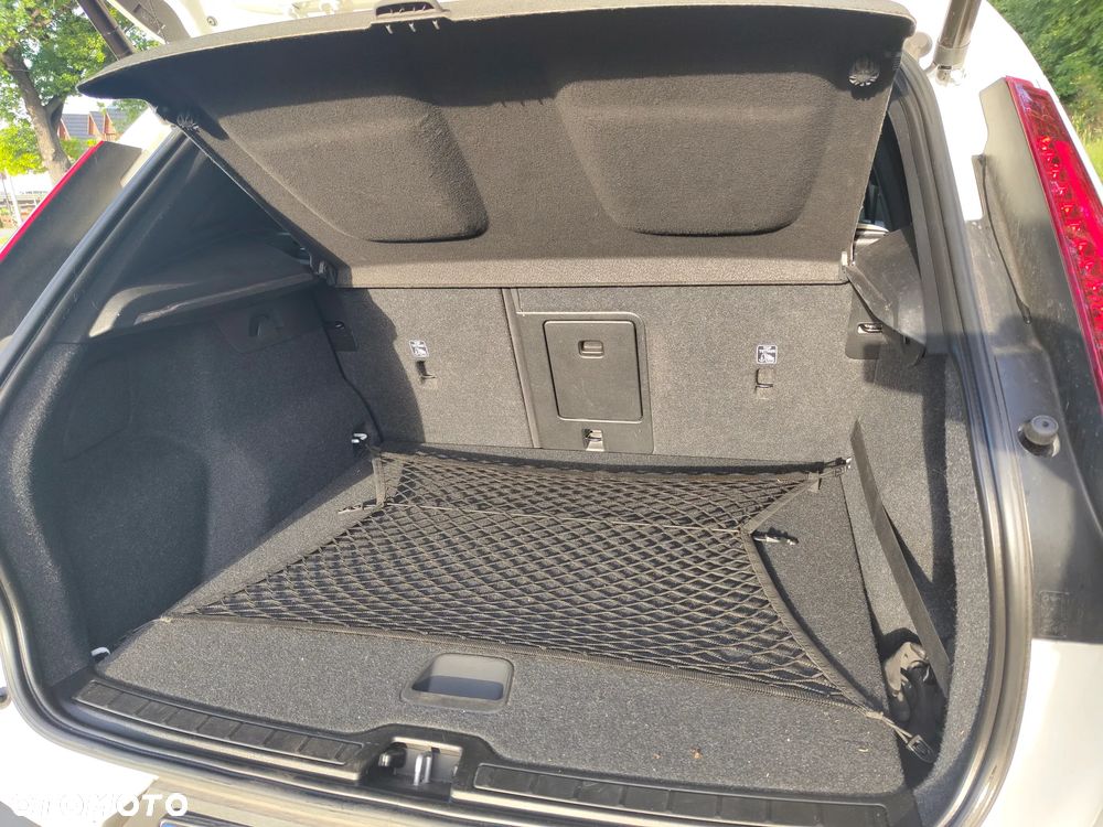 Volvo XC 40 T2 Momentum Pro - 8