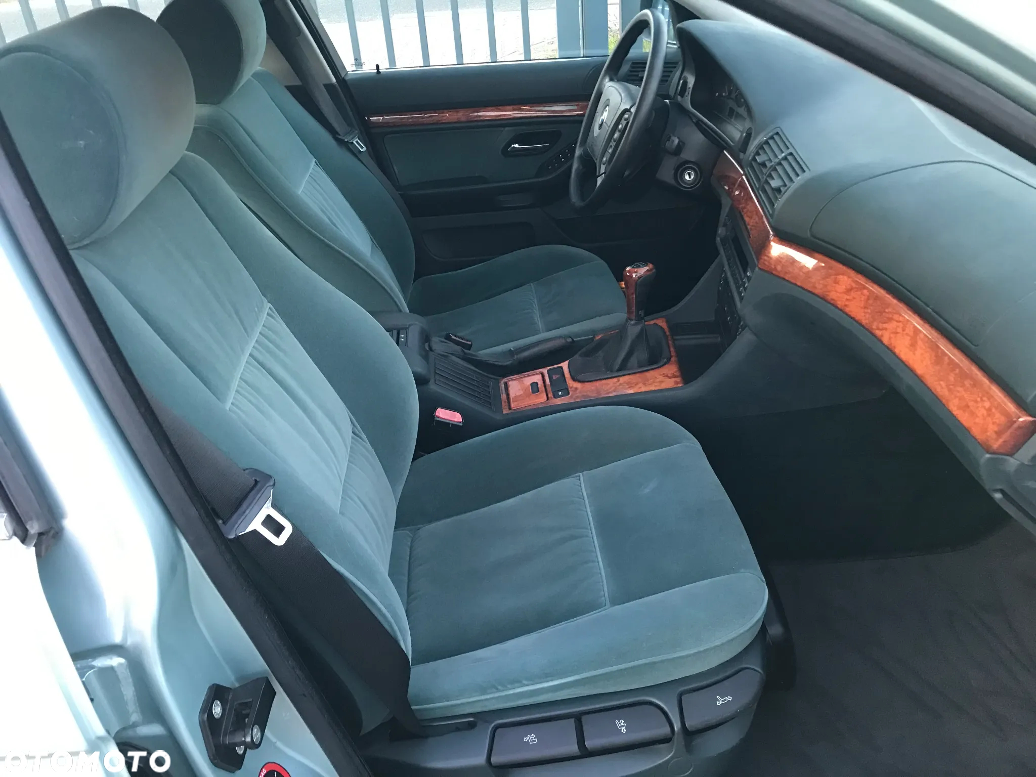 BMW Seria 5 520i - 7