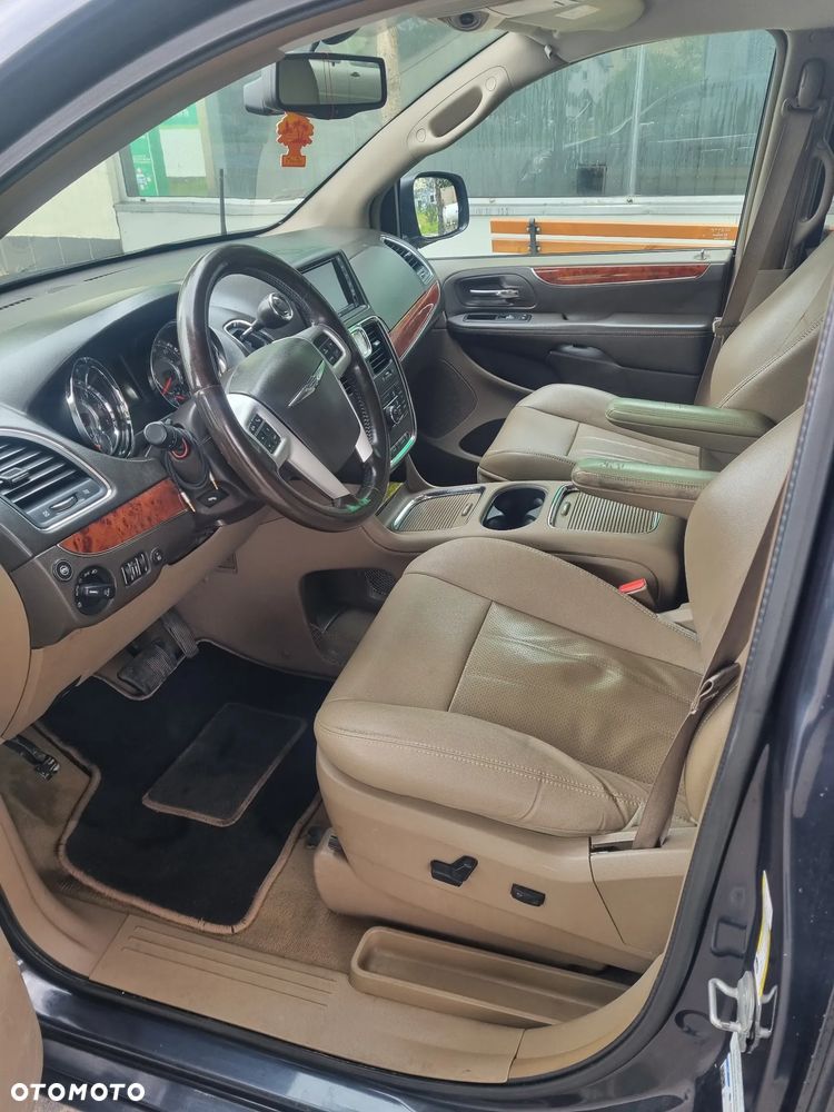 Chrysler Town & Country 3.6 Touring - 2