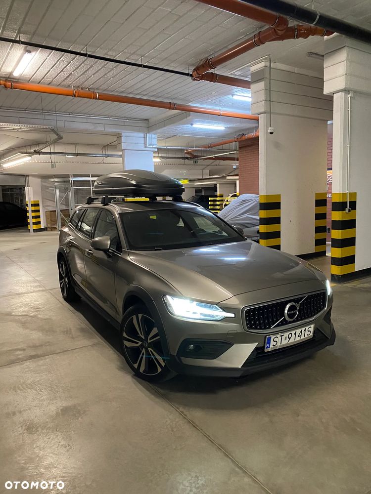 Volvo V60 2021 photo 3