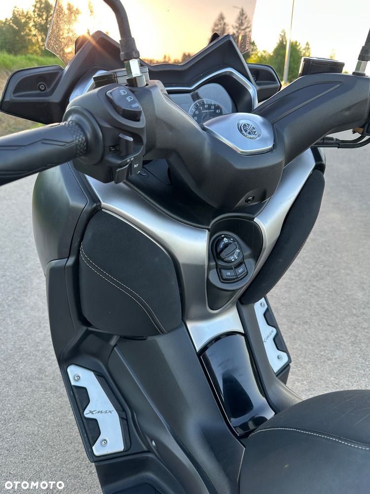 Yamaha X-max - 17