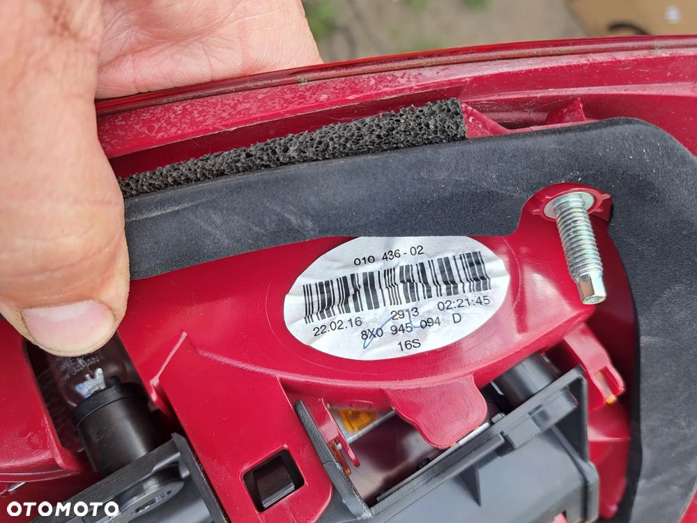 Lampa prawa tylna tył Audi A1 A-1 I 8X0945094D Lampa prawy tylna tył Audi A1 A-1 I 8X0945094D - 5