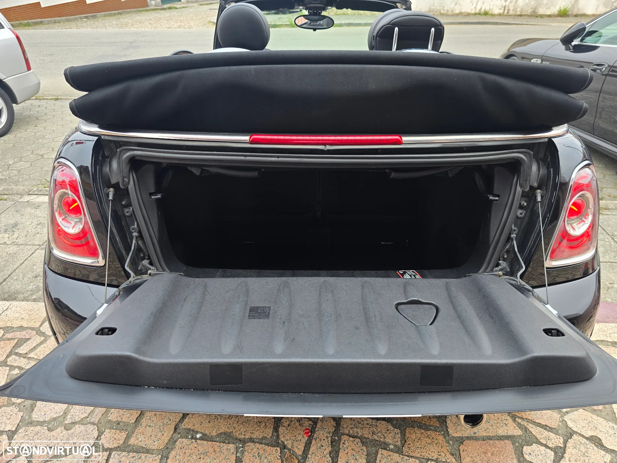 MINI Cabrio Cooper D - 15