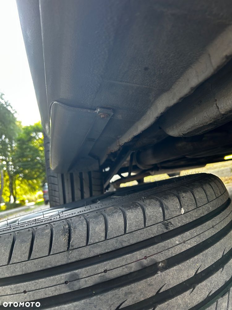 Mazda 323F 2.0 V6 GT - 32