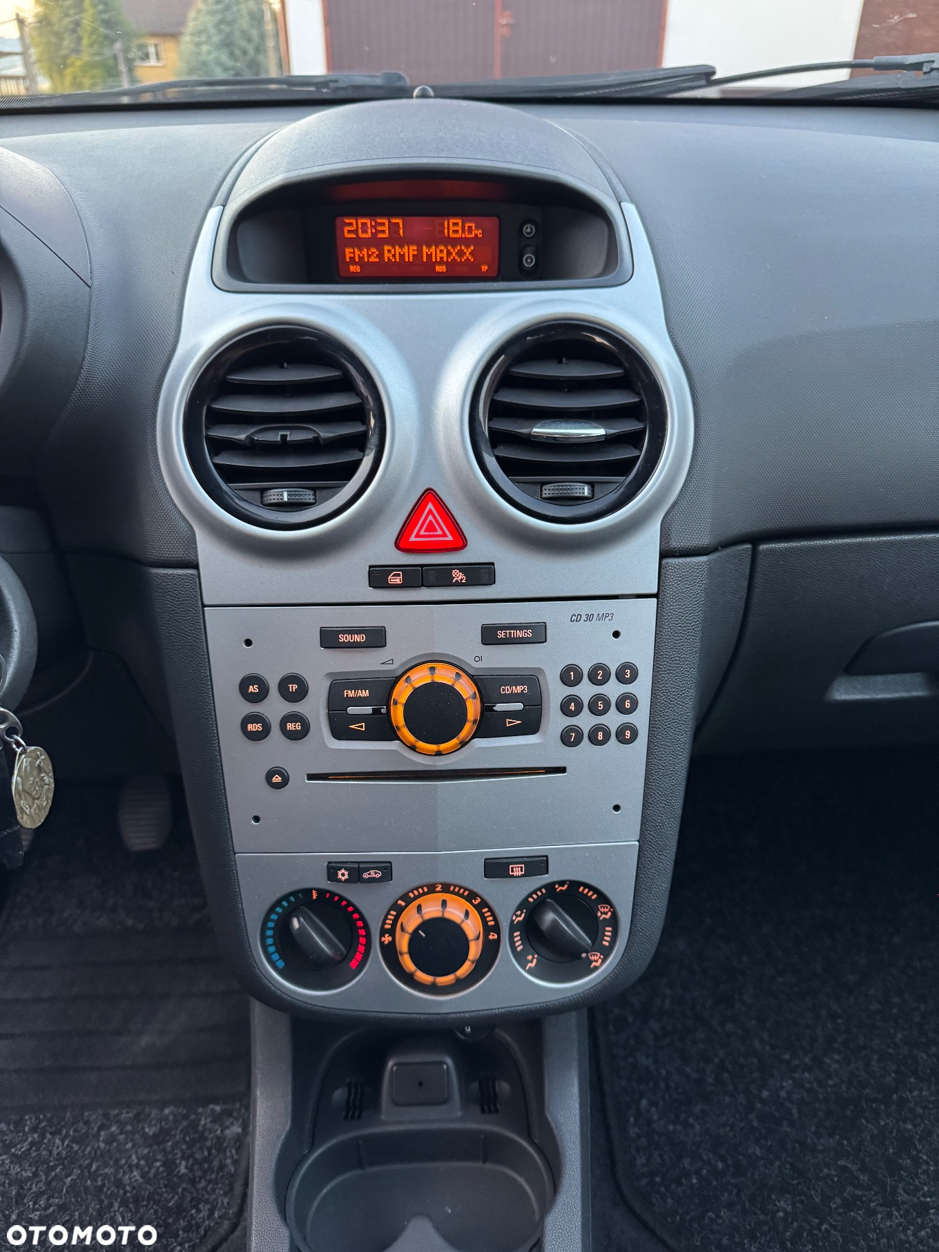 Opel Corsa - 25