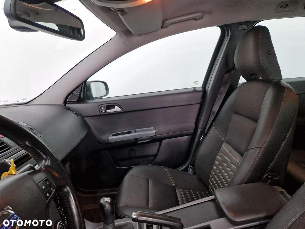Volvo V50 D5 - 21