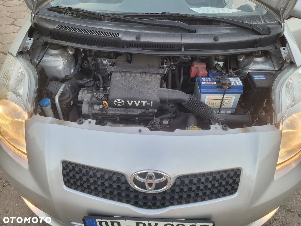 Toyota Yaris 1.3 VVT-i Sol - 16