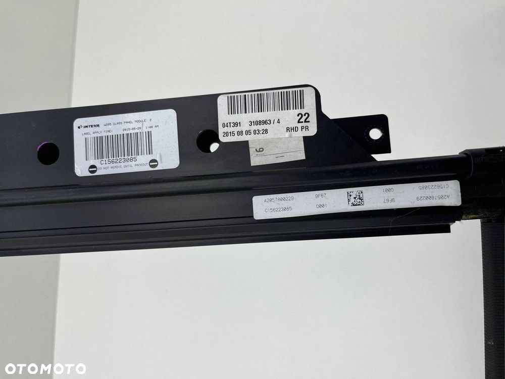 MERCEDES W205 MECHANIZM SZYBERDACHU PRAWY A2057800229 - 2