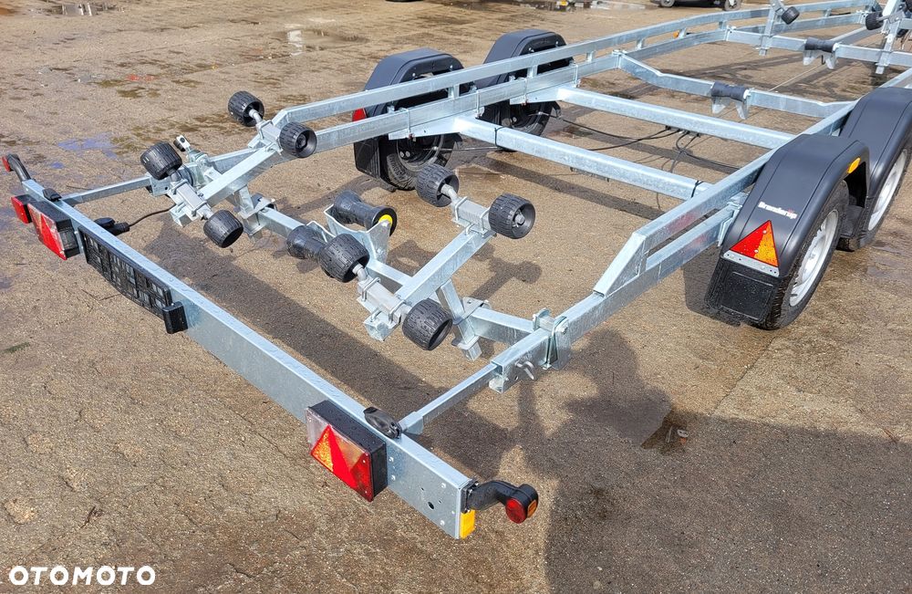 Brenderup Brenderup Premium 24250B/2500kg dmc podłodziowa - 8